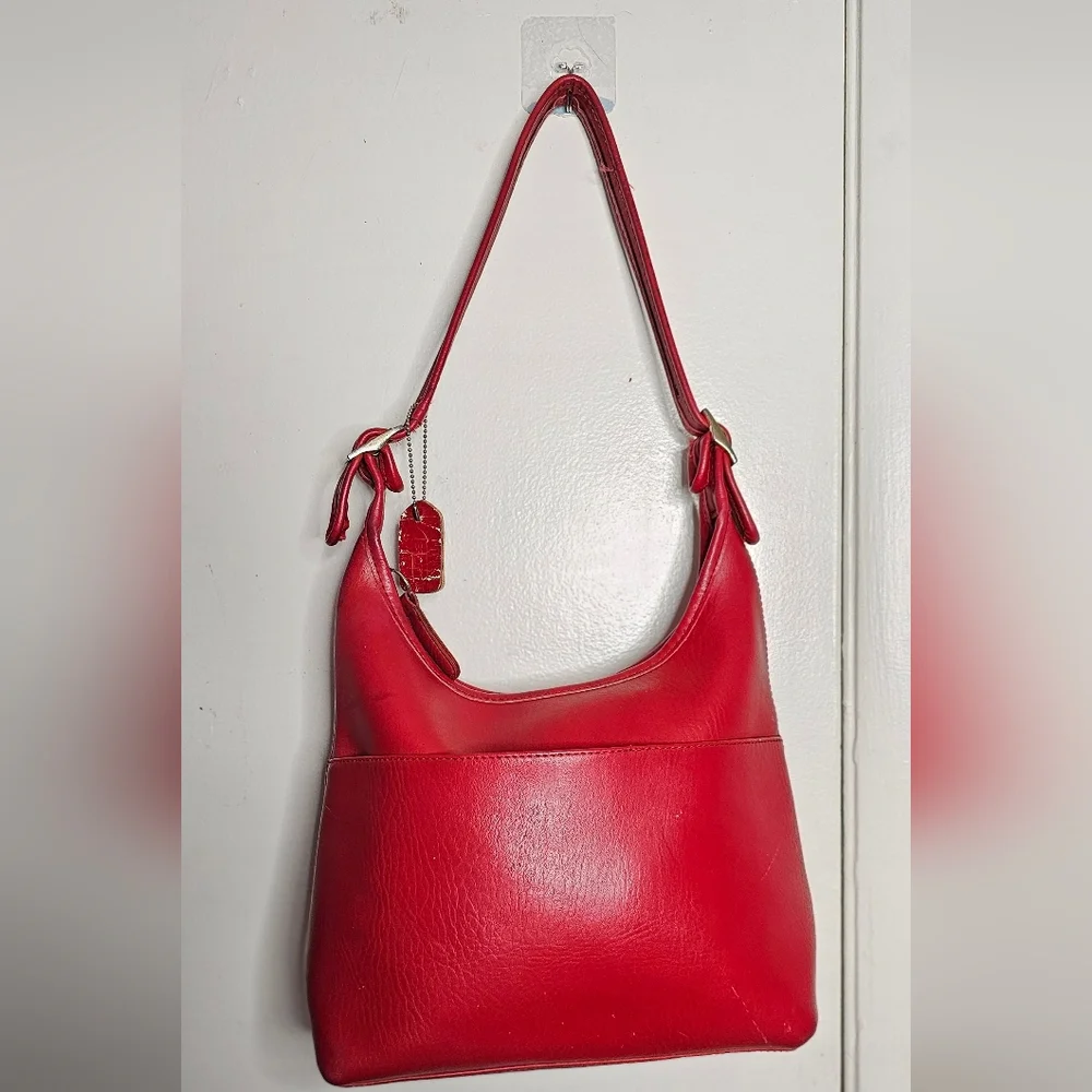 Vintage Coach Soho Red Leather Baguette / Hobo Bag (No. L4C-9956) - Picture 3 of 16